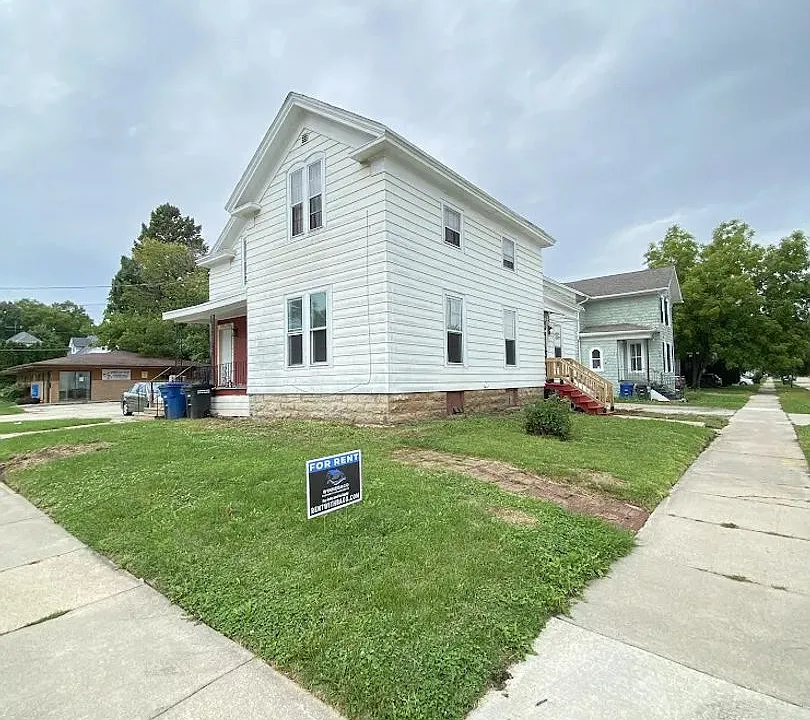 304 W Irving Ave