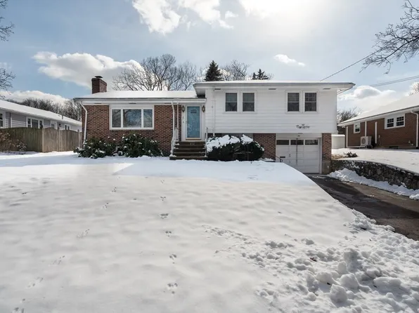 6 Kenneth Ter, Stoneham, MA 02180