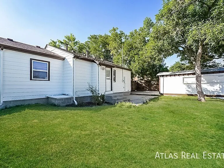 8900 Poze Blvd — Photo 15