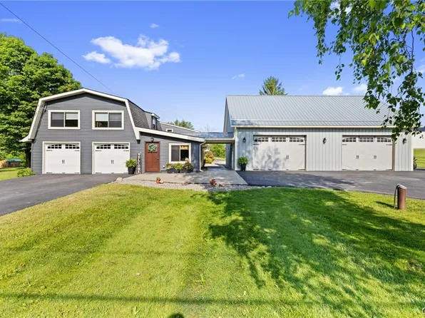 3184 Amber Rd, Marcellus, NY 13108