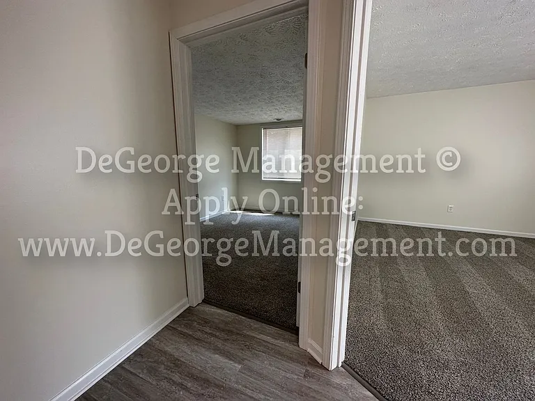 Pine Ridge Apartments — Photo 30