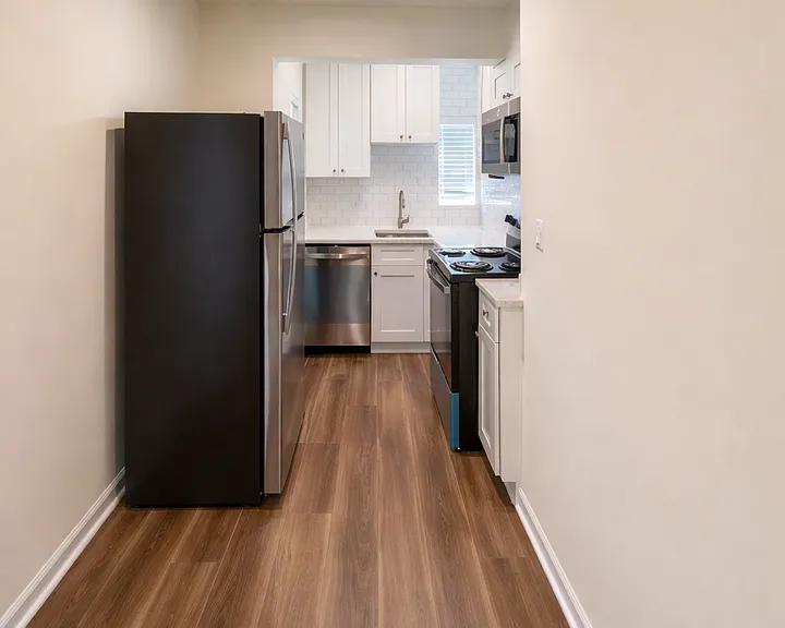 333 Delafield Pl NW — Photo 3