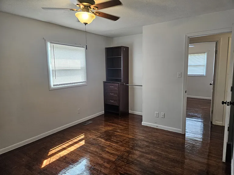 619 Berwick Dr — Photo 13