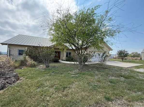 385 Silver Wings, Medina, TX 78055