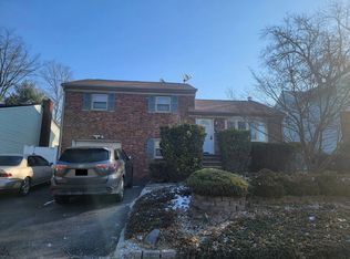 1367 Vauxhall Rd, Union, NJ 07083