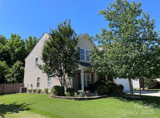 14413 Lake Crossing Dr, Charlotte, NC 28278