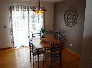 Eat-in Kitchen