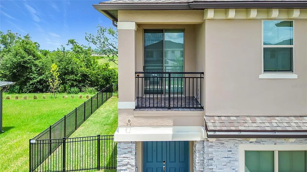 4 bed, 4.0 bath, 3350 sqft, $3,900 — Photo 4