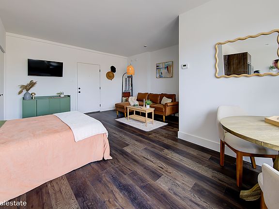5th image of 1551 W Hollywood Ave #313