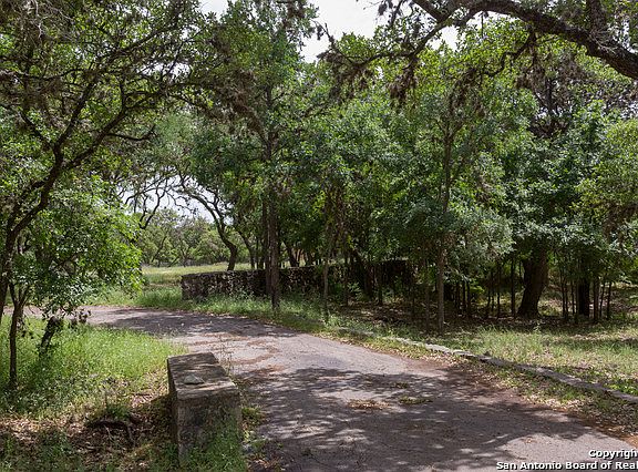 5th image of 114 Cliffside Dr