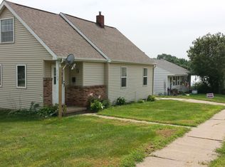 2652 Pennsylvania Ave, Dubuque, IA 52001