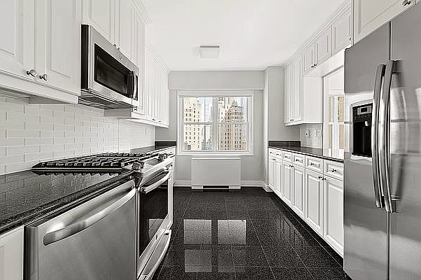 1st image of 1910 Broadway #16D