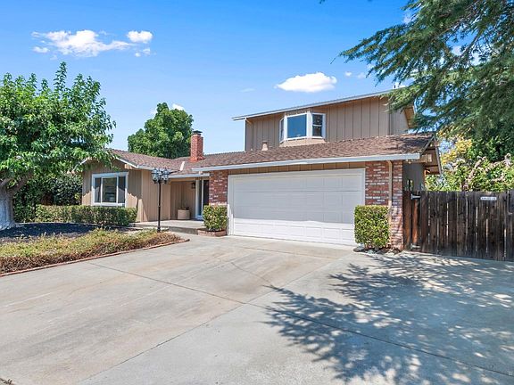 2nd image of 5826 Antigua Ct