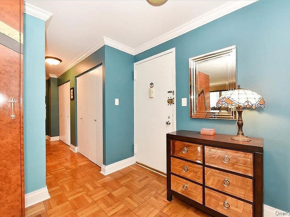 1st image of 18-15-18215 215th St #2G