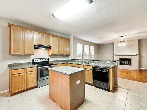 4th image of 10457 Bradshaw Dr
