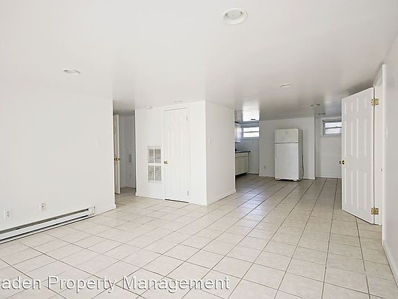 4th image of 921 6th St SE APT C