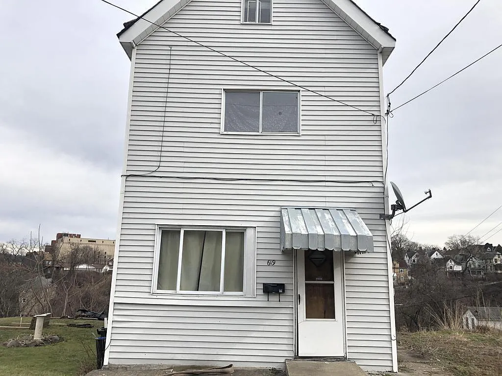 619 Ridge St photo 1
