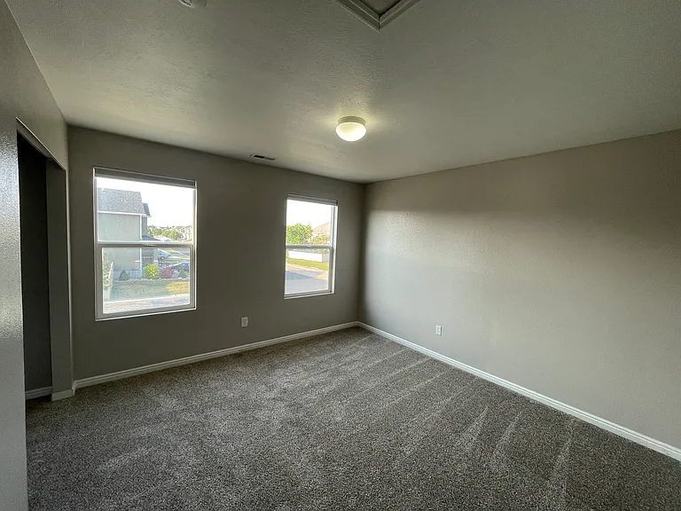 435 W Regatta Ln — Photo 26