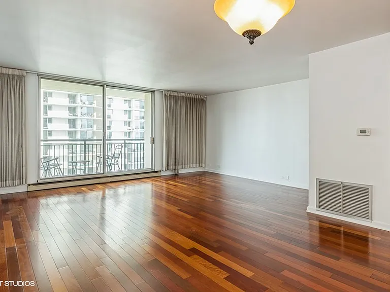 6007 N Sheridan Rd #19D — Photo 4