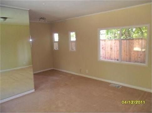 5th image of 1124 W Benjamin Holt Dr