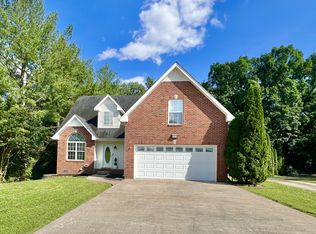 284 Shadyside Ln, Clarksville, TN 37043