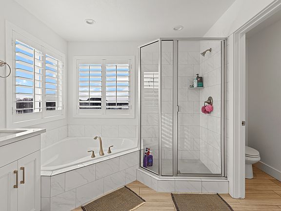4th image of 348 E Coventry Way #305