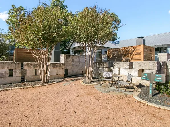 312 W Travis St, Fredericksburg, TX 78624