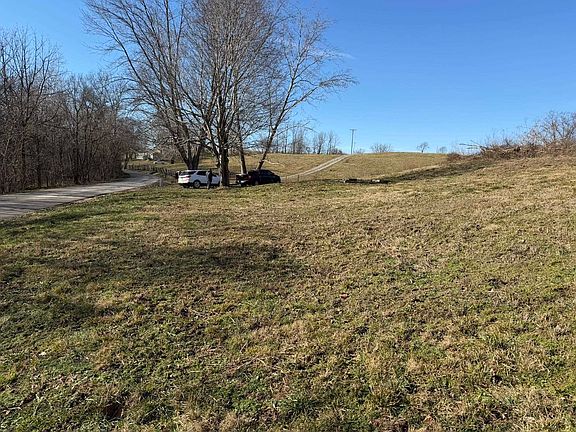 2nd image of 4983 Donaldson Rd