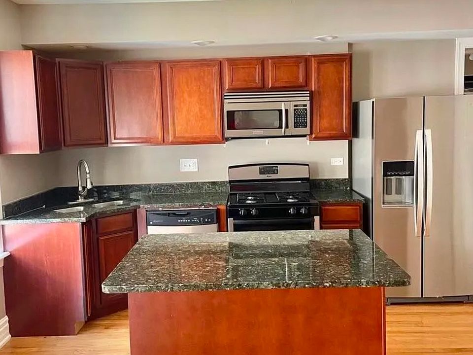 2nd image of 6610 S Kenwood Ave APT 209