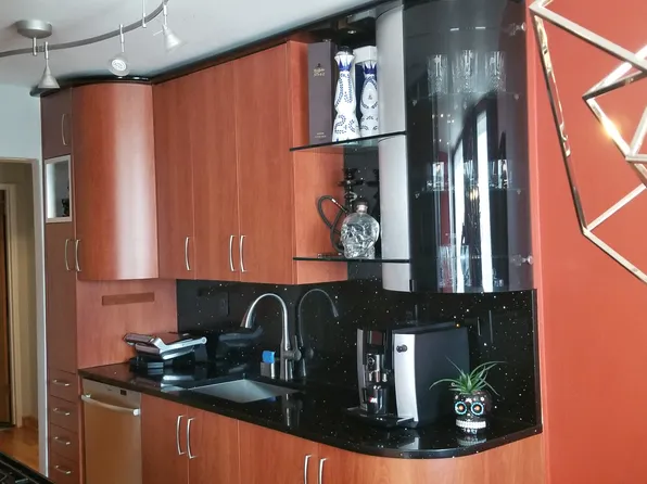 2580 Ocean Parkway image 11 of 23