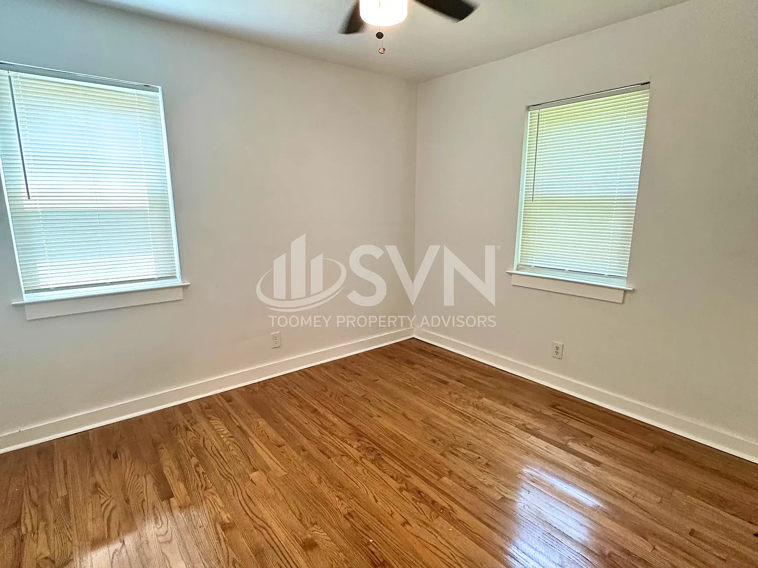 Stonewall Apartments - 161 Stonewall Place - B — Photo 4