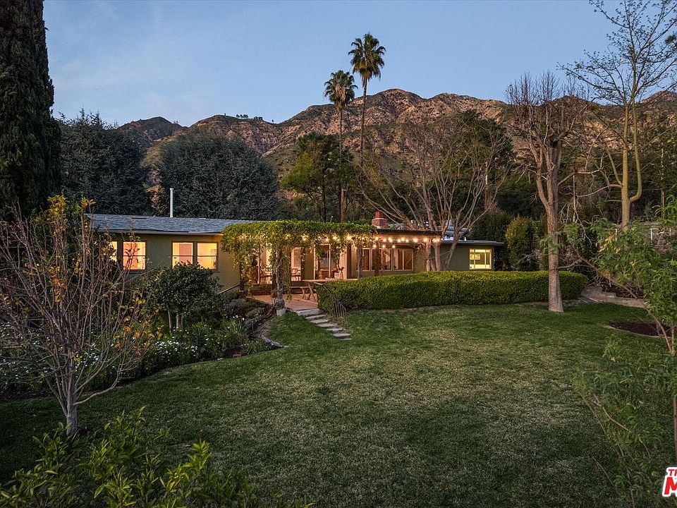 1st image of 271 E Loma Alta Dr
