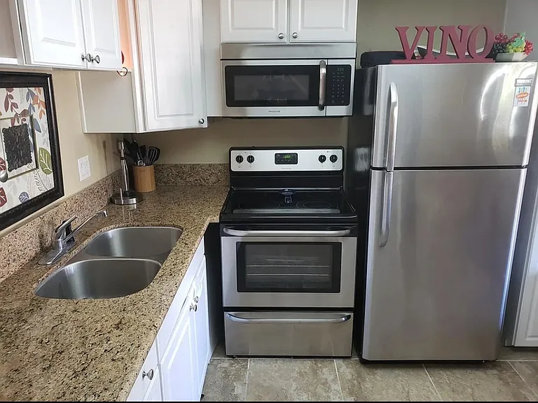 9643 Spyglass Ave — Photo 2
