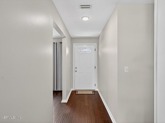 5th image of 717 ESTATES COVE Road