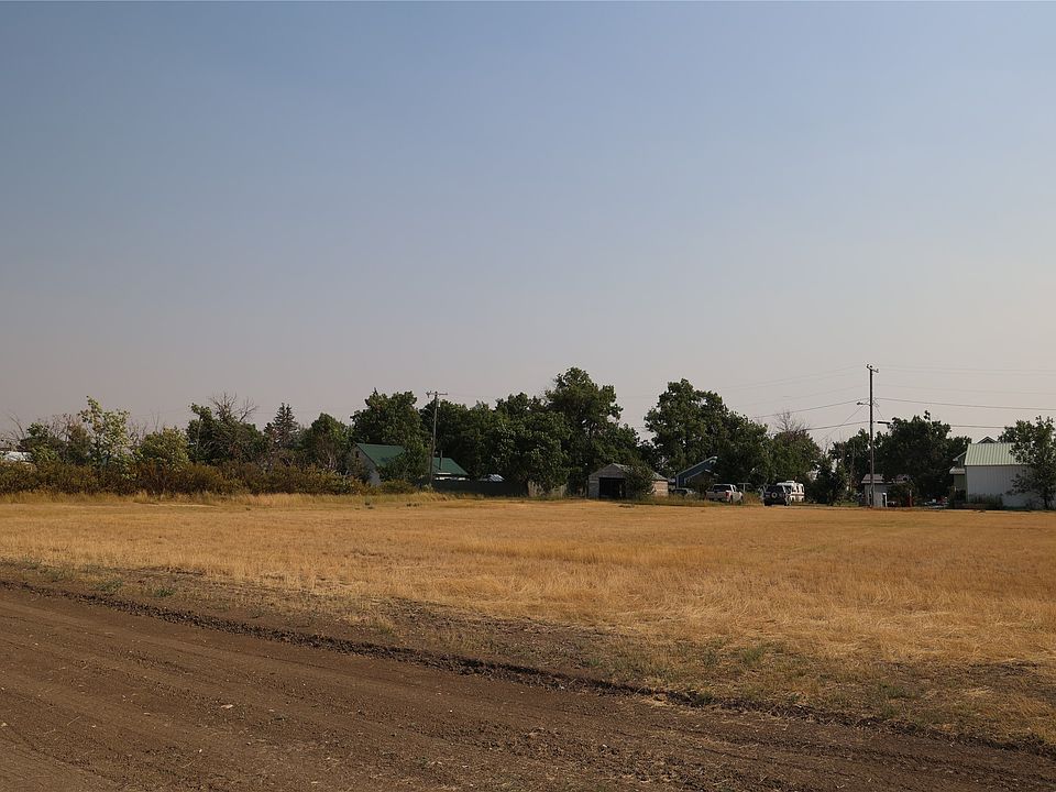 2nd image of 810 Iowa Ave