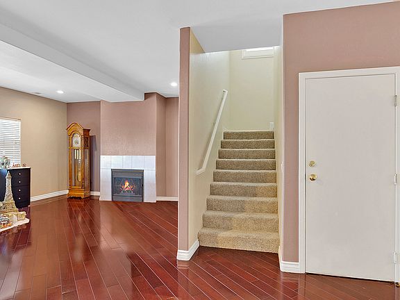 4th image of 3060 Linden Ave