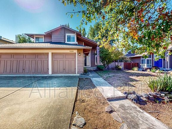 3rd image of 9452 Wellington Cir