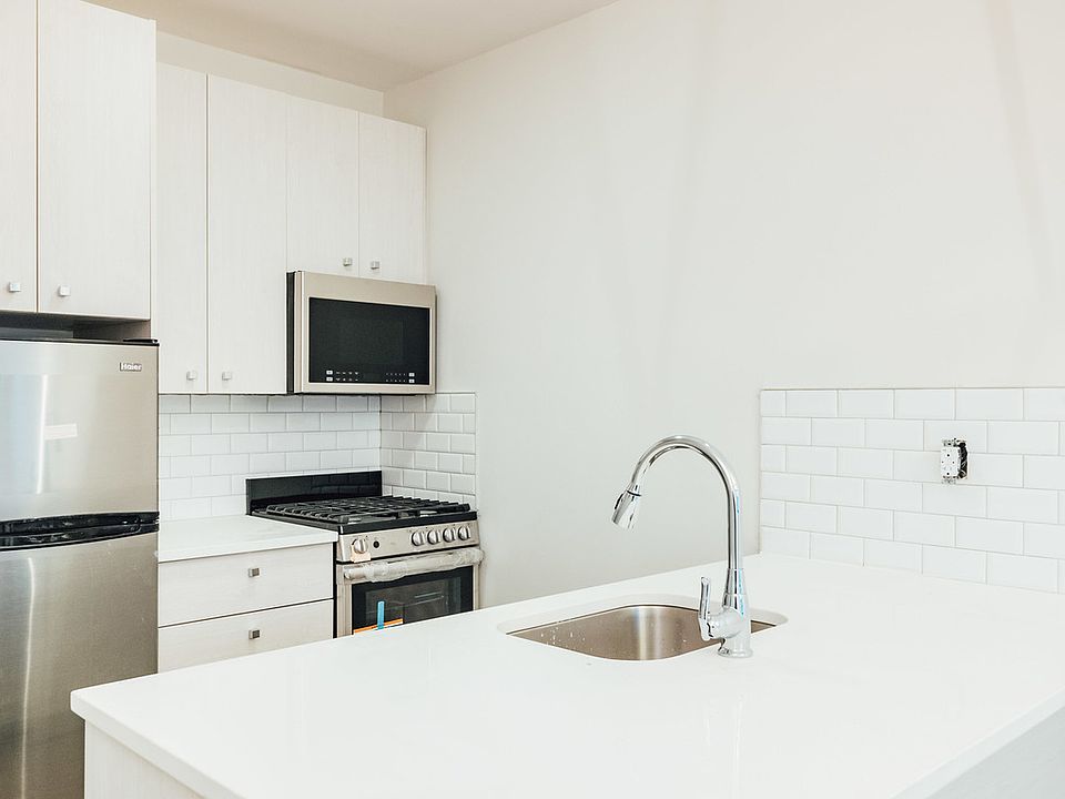 1st image of 576 Washington Ave #4G