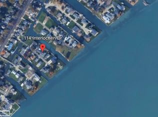 114 Interlochen Dr, Algonac, MI 48001