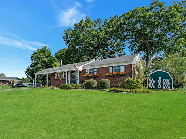 46 Bowdoin Road, Centereach, NY 11720