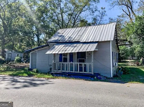 235 Johnson St, Millen, GA 30442