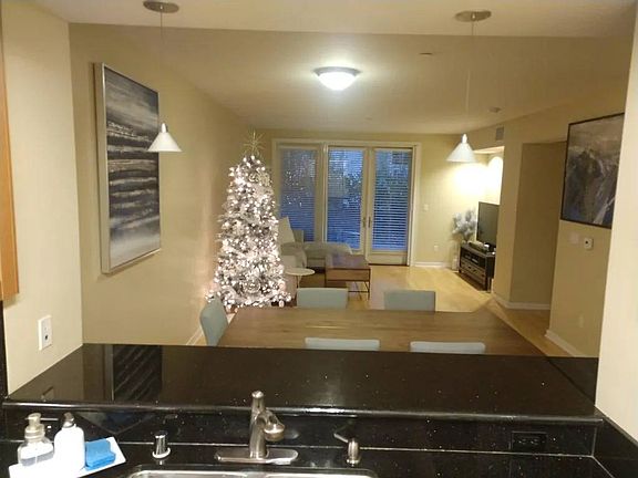 4th image of 5410 La Jolla Blvd #103