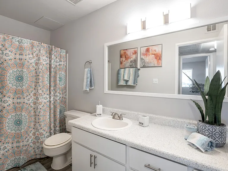The Mod Apartments — Photo 13