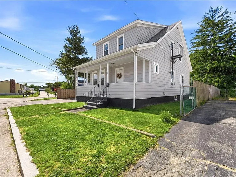 33 Laura St #2 — Photo 30