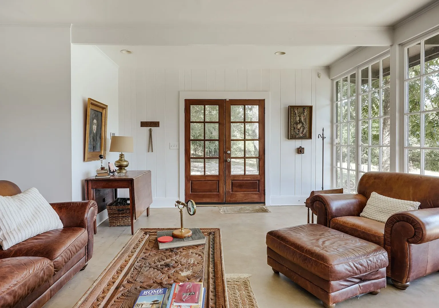 190 Lakewood Drive - Available NOW! — Photo 3
