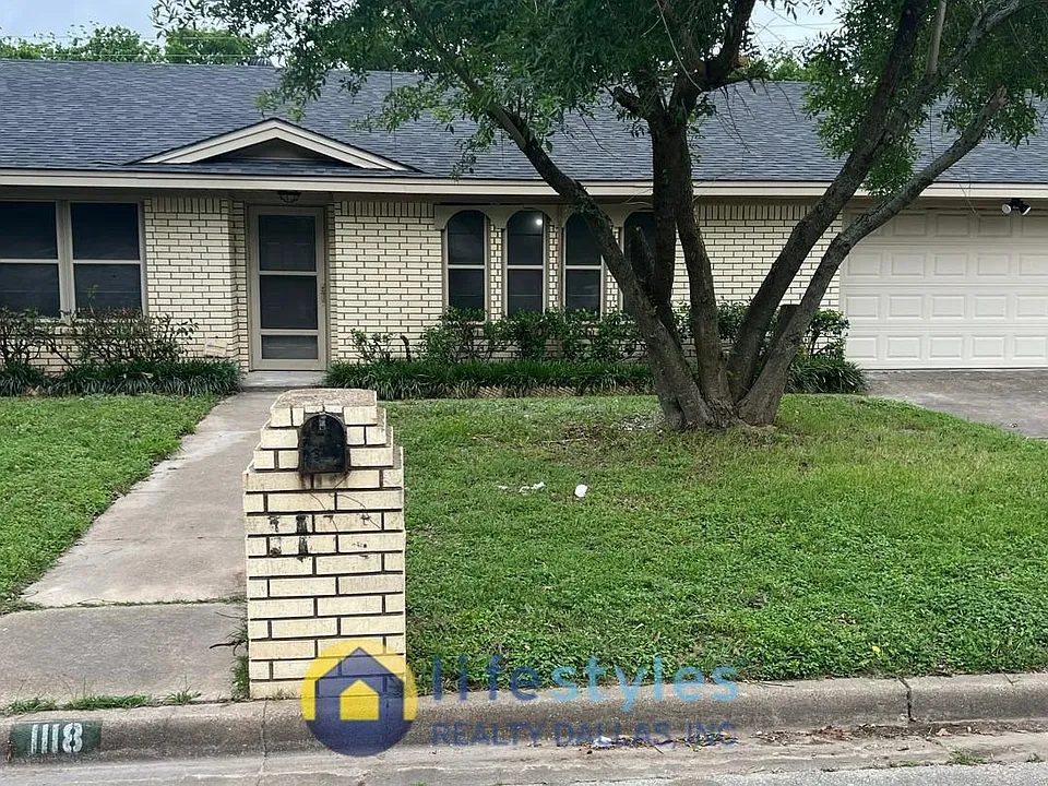 1118 Pawnee Dr