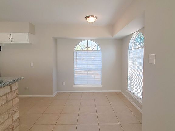5th image of 407 Mistywood Dr