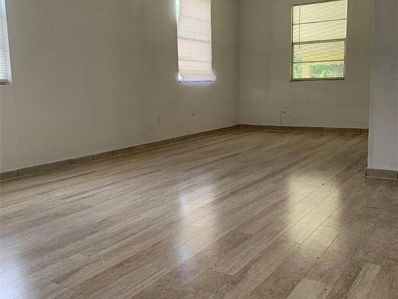 3rd image of 339 W Trinidad Ave