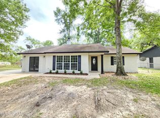 8701 Elm Ave, Ocean Springs, MS 39564