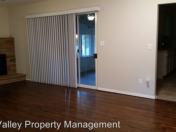 3rd image of 34442 Fairview Dr